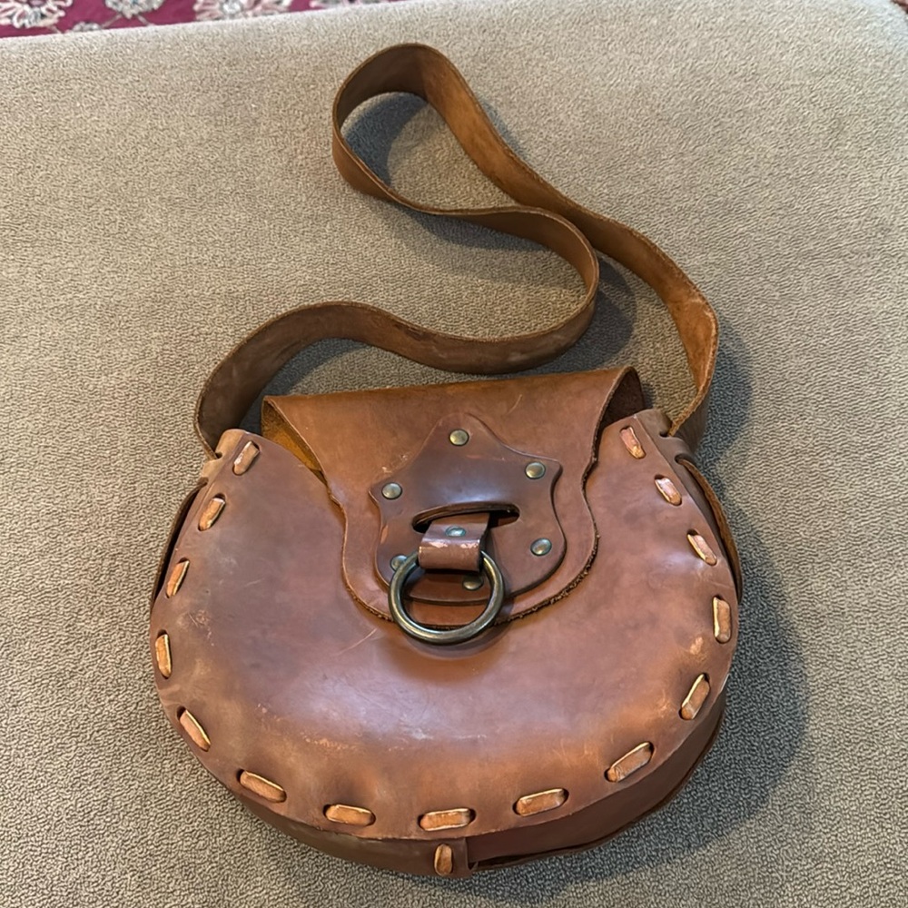Handmade Vintage Look Southwestern Mexican Style Hard Leather Purse (TD)